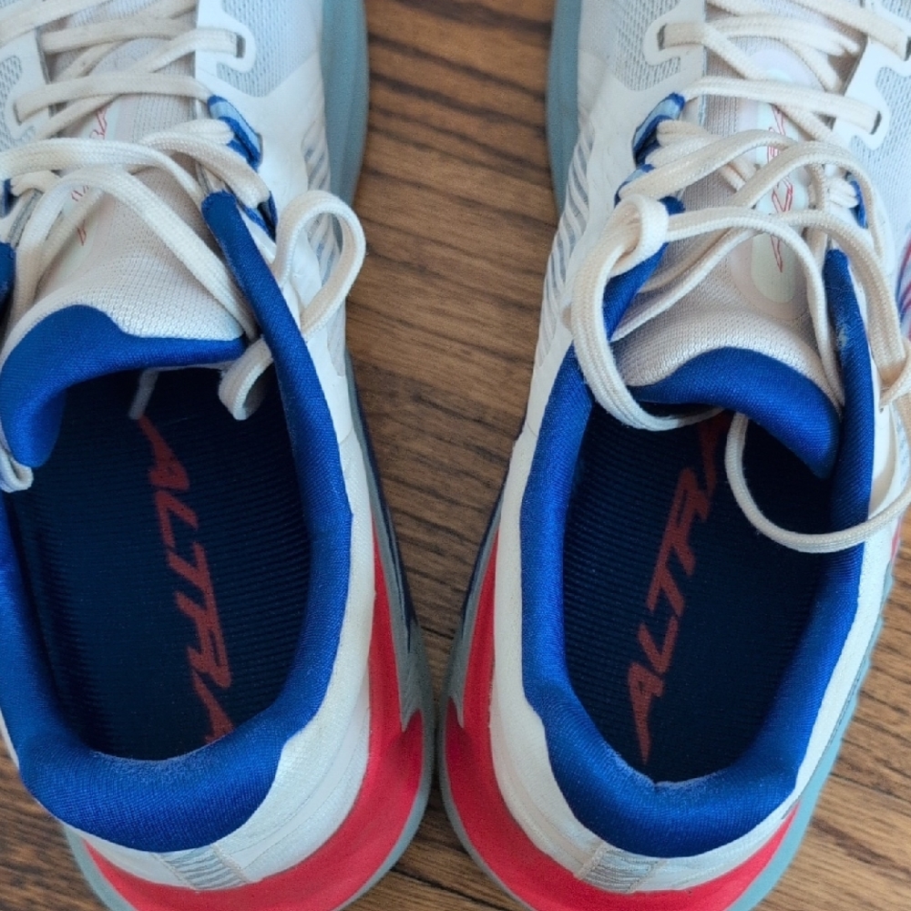 Altra Men's Paradigm 7 Running Shoes - Picture 6 of 8